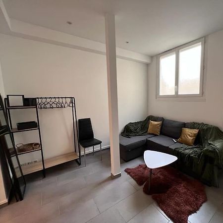 Appartement Idealement Situe Montereau-faut-Yonne Eksteriør bilde